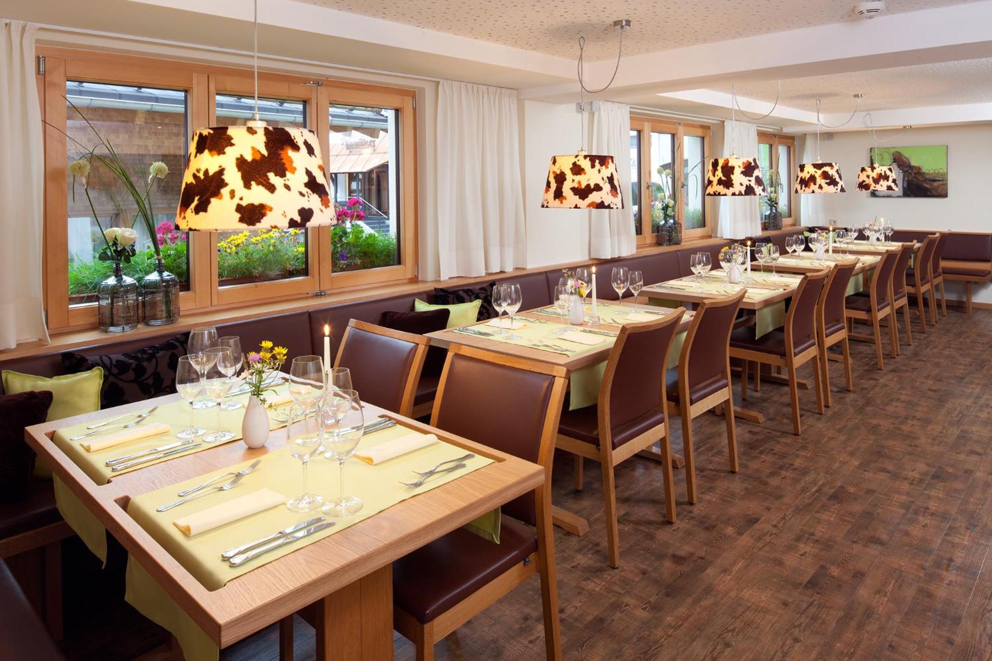 Aparthotel Brunnenhof Дамулс Екстериор снимка