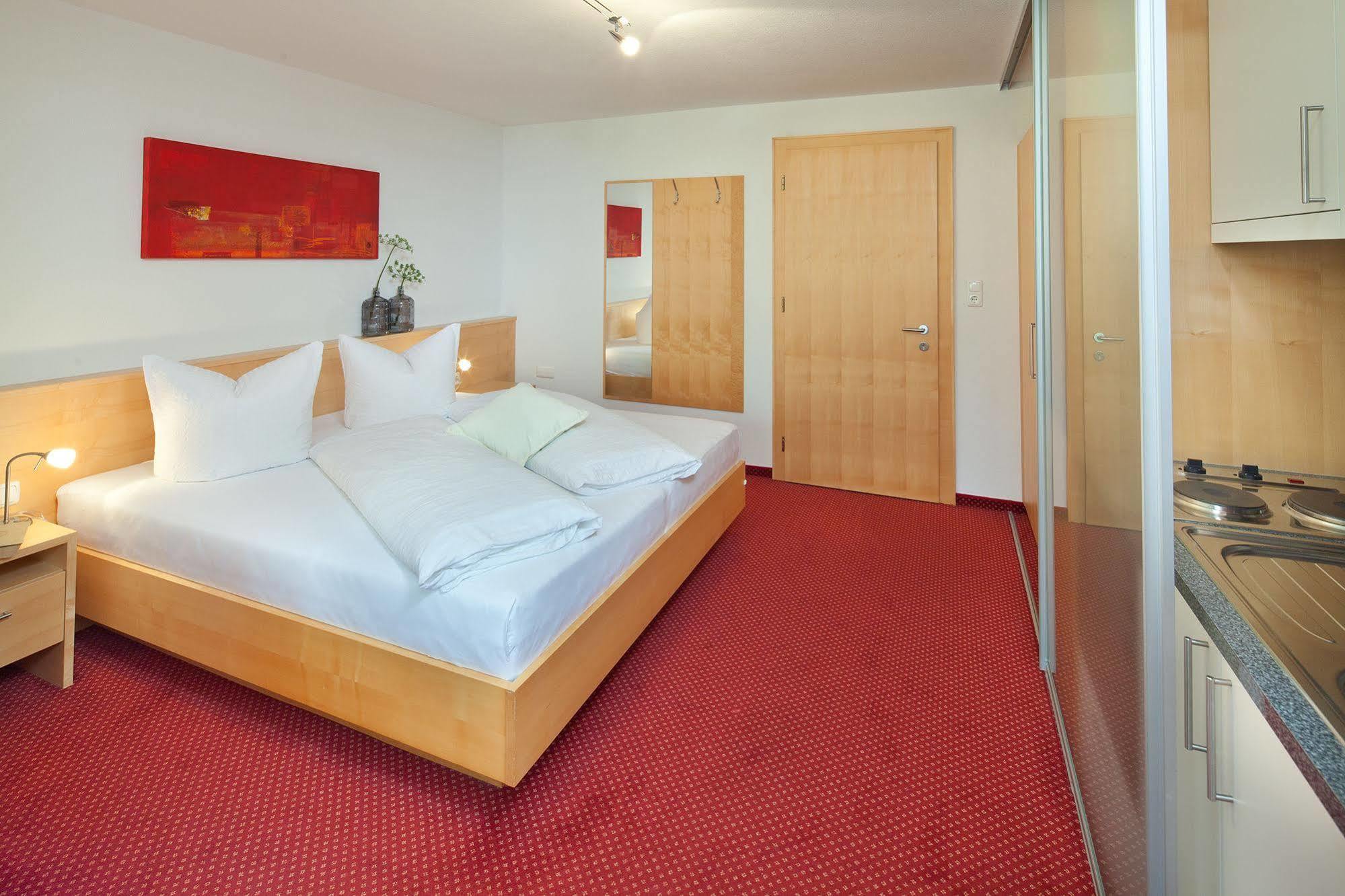 Aparthotel Brunnenhof Дамулс Екстериор снимка